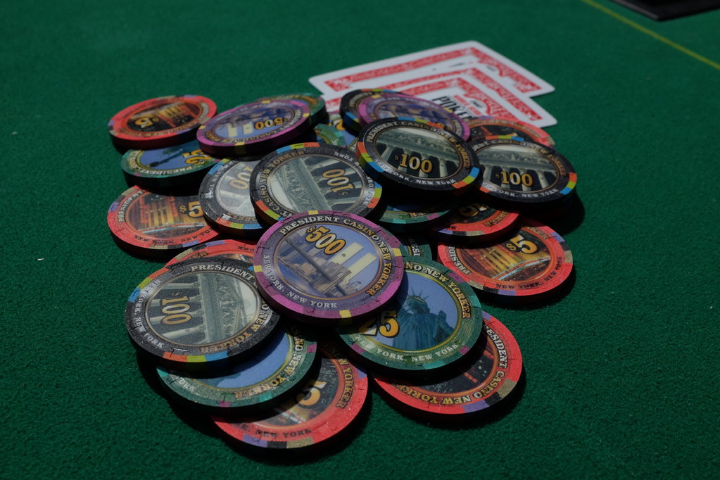 $5 / $25s / $100s / $500s