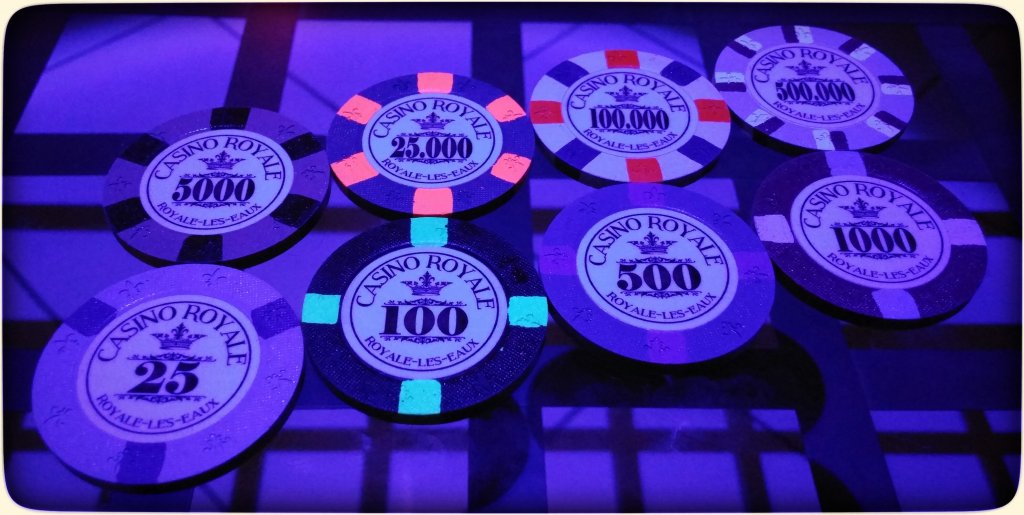 Classic Poker Chips - Casino Royale (Royale-les-Eaux) sample set