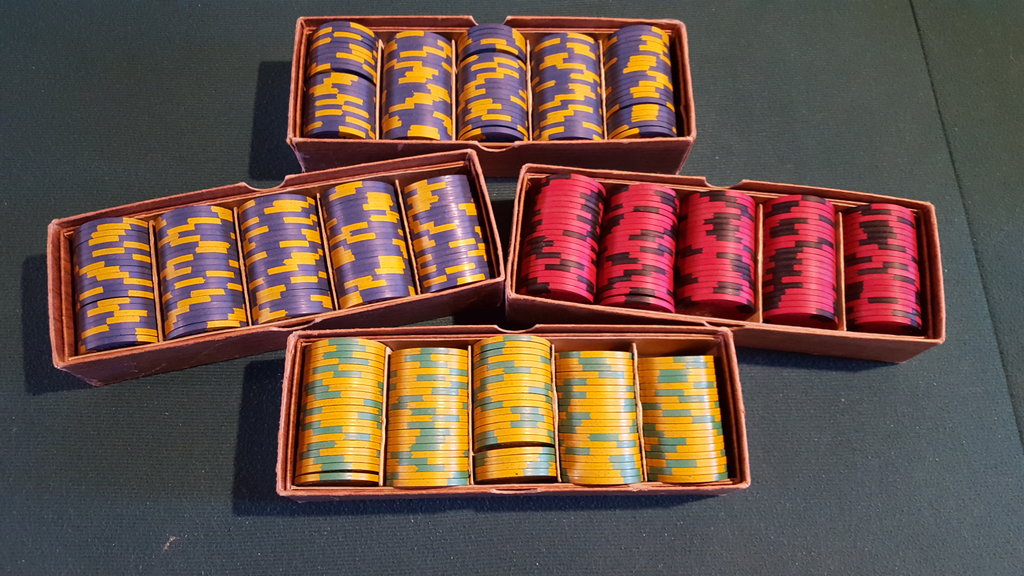 Illegal card room. MD50 striped cash set