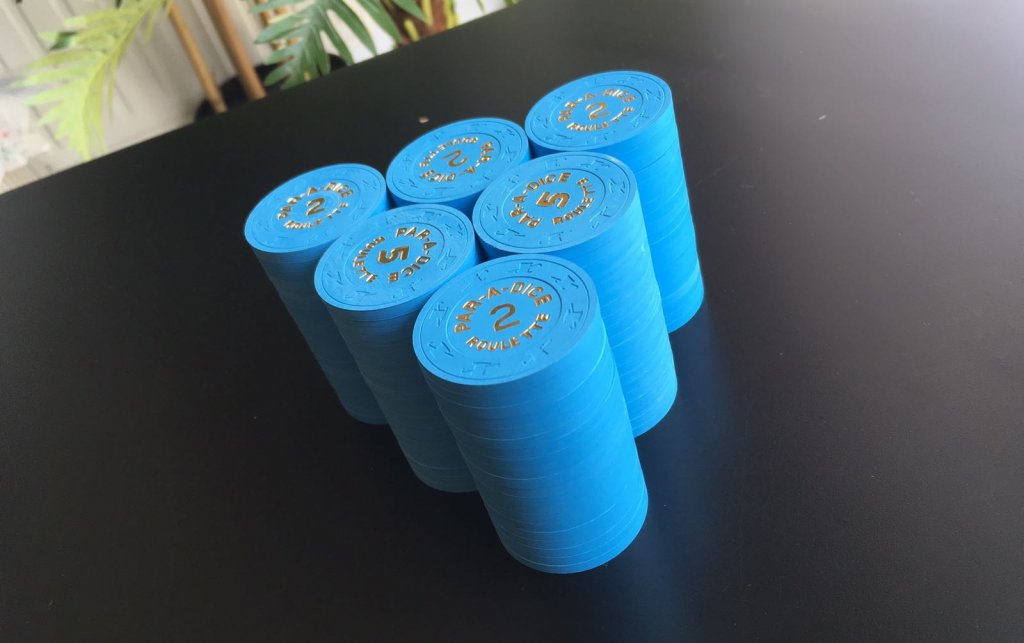 Paulson Par-A-Dice Casino roulette chips (East Peoria, IL)