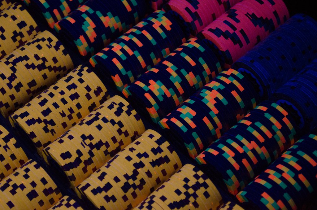 Racks: Zoom (Blacklight)