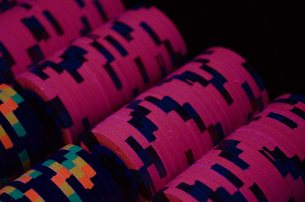 Racks: Zoom (Blacklight)
