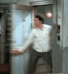 Kramer Opening Door GIFs | Tenor