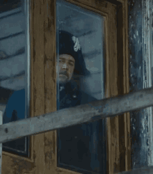 tenor.gif