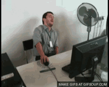 sleeping-at-work-fail.gif