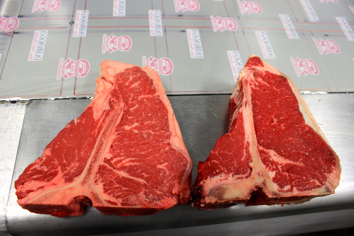 on-the-left-you-can-see-a-traditional-wet-aged-steak-compare-its-color-to-that-of-the-dry-aged-steak-on-the-right-both-steaks-have-been-aged-for-the-same-amount-of-time-dry-aged-beef-tends-to-taste-much-more-savory-as-the-loss-of-humidity-concentrates-the-unique-flavor-of-the-meat.jpg