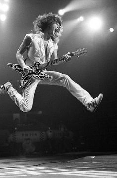 d724dfca2552f756f8d32bba8e6e6df2--eddie-van-halen-photo-credit.jpg